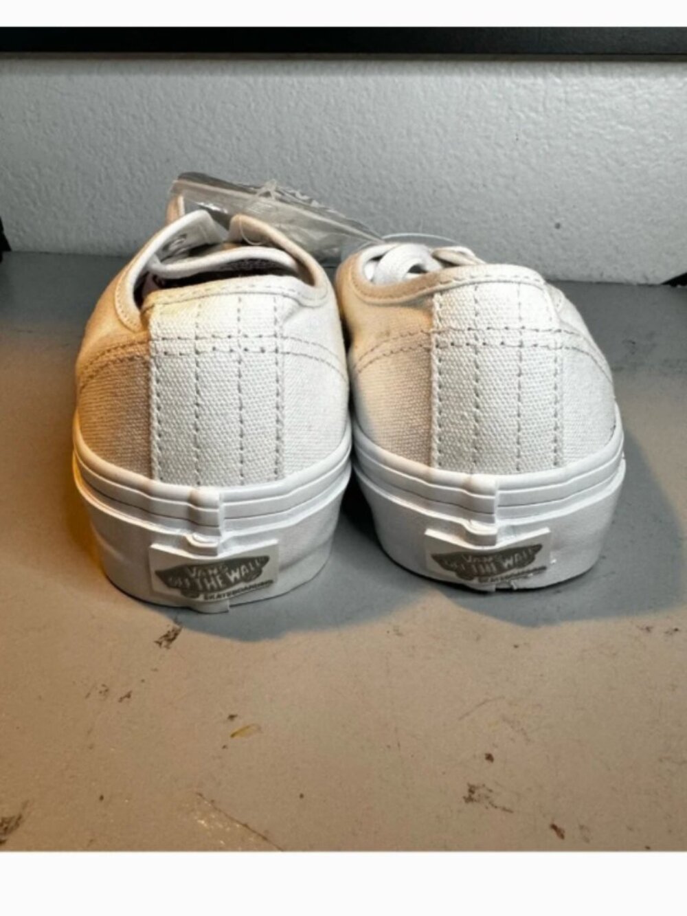 Vans - Picture 4 of 7
